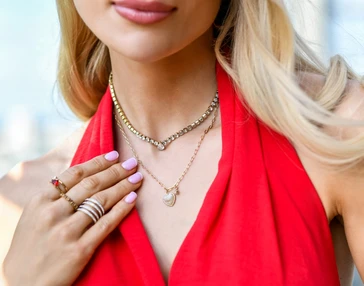 Biżuteria inspirowana Oscarami 2026 - poczuj się jak gwiazda filmowa