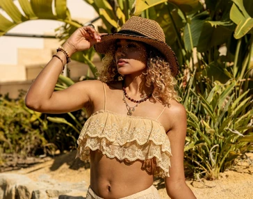 Biżuteria w&nbsp;stylu boho - letni trend, który dominuje wakacjami