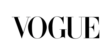 Napis "VOGUE" na białym tle