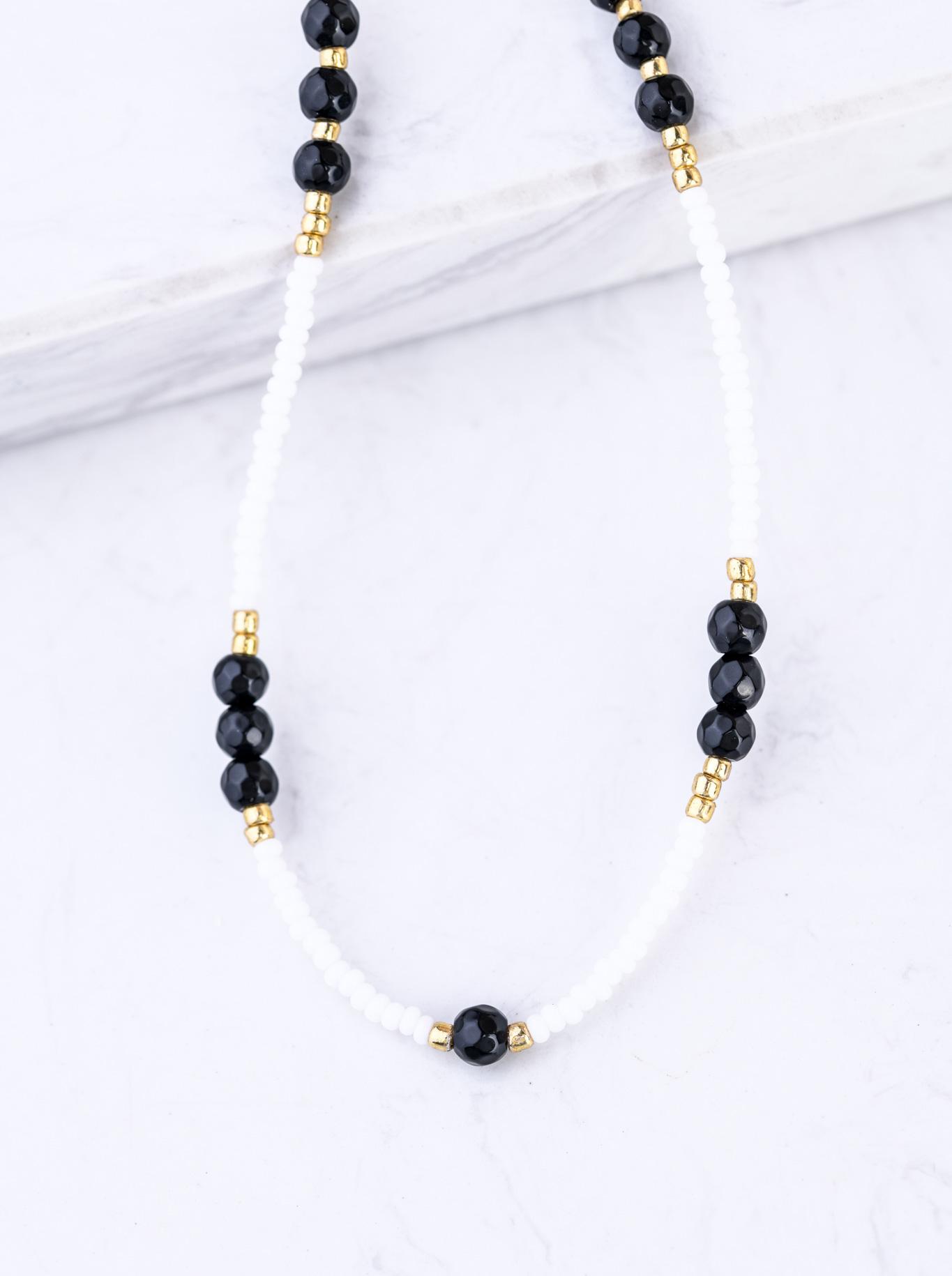 Choker z białymi koralikami, Obsydian, stal pozłacana S309424Z00