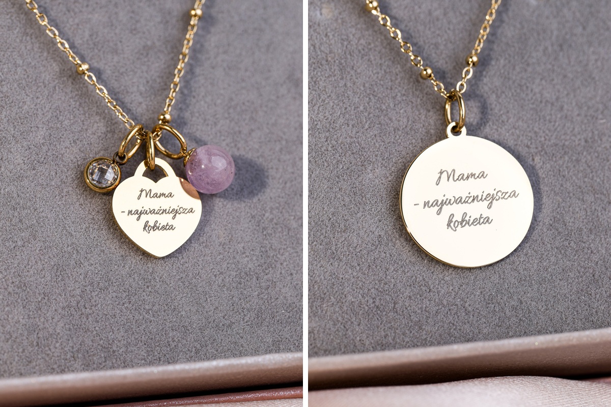 Biżuteria grawerowana od syna na Dzień Mamy